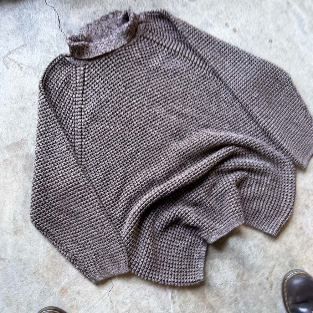Boutique EUROPA Turtleneck Sweater Knit Pullover, Waffle Knit, Size XL - Picture 2 of 5
